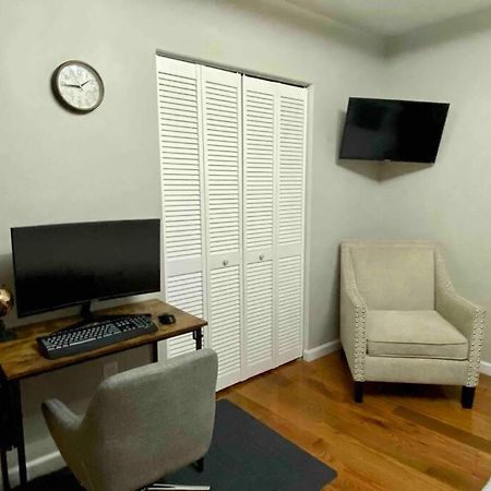 Appartamento Downtown Albany 1 Bed + Workstation @ Maiden Lane Esterno foto